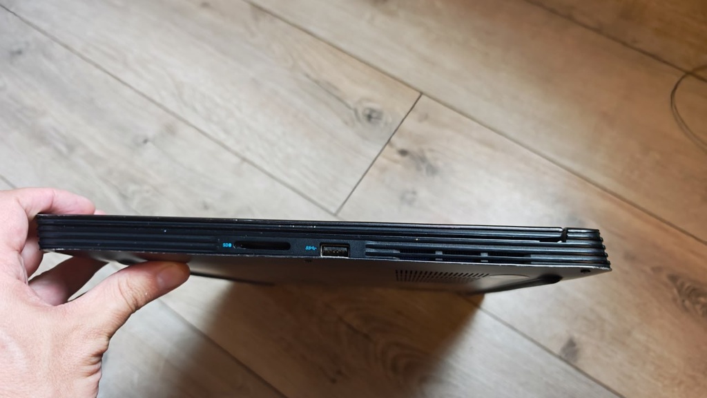 DELL G7 15 7590 15.6IPS" i5-9300H/16Gb/512Gb/GTX1650