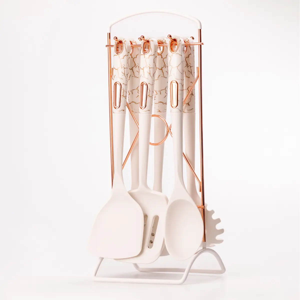 A set of kitchen utensils on a stand of 6 kitchen accessories