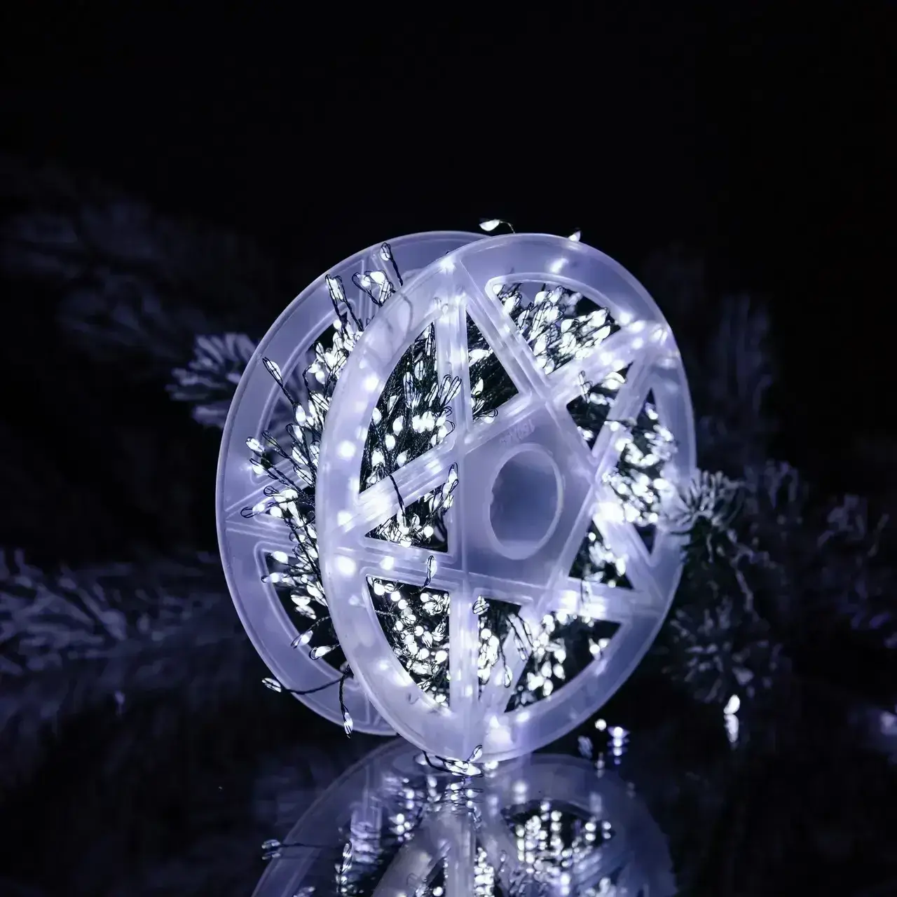 Garland-Night dew coniferous paw 400 LED 30 meters, white